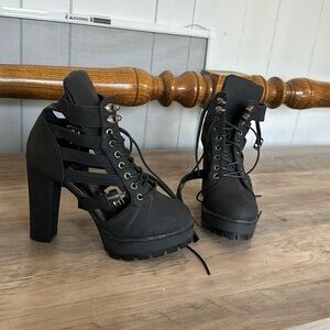 Lace up boots